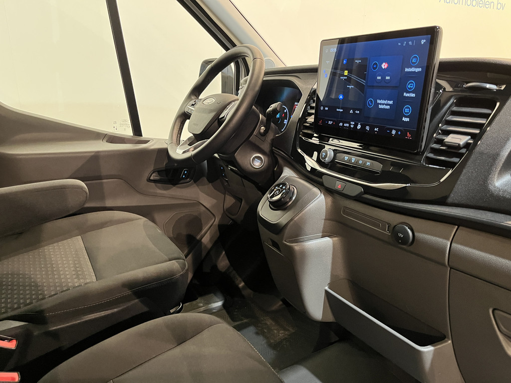 Ford E-Transit 390 (3500 kg) L2H2 Trend 68 kWh / 100% Elektrisch !! / Airco / Cruise Control / CarPlay / Camera / Navigatie / 3-Zits / 1.300 KM !! 3