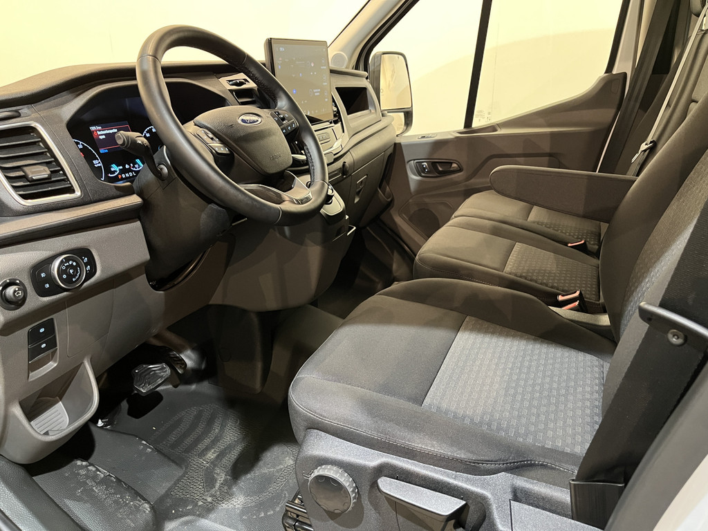 Ford E-Transit 390 (3500 kg) L2H2 Trend 68 kWh / 100% Elektrisch !! / Airco / Cruise Control / CarPlay / Camera / Navigatie / 3-Zits / 1.300 KM !! 6