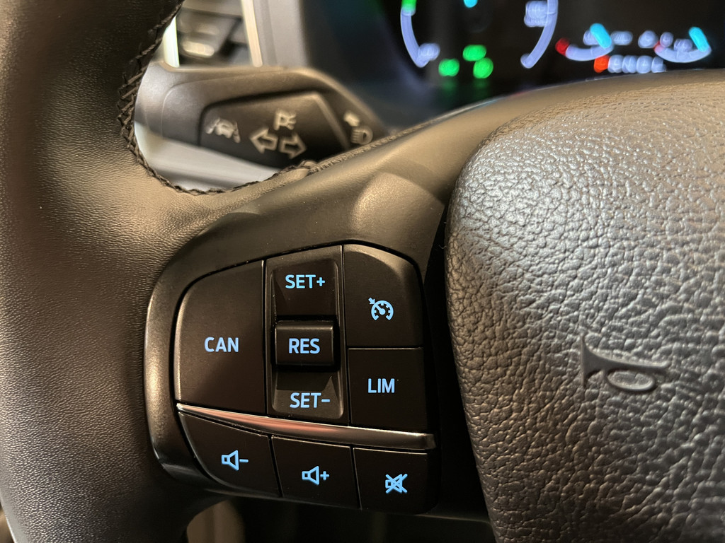 Ford E-Transit 390 (3500 kg) L2H2 Trend 68 kWh / 100% Elektrisch !! / Airco / Cruise Control / CarPlay / Camera / Navigatie / 3-Zits / 13.850 KM !! 12
