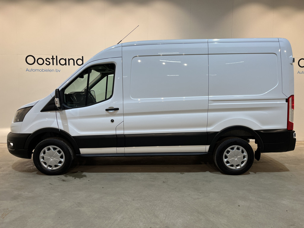 Ford E-Transit 390 (3500 kg) L2H2 Trend 68 kWh / 100% Elektrisch !! / Airco / Cruise Control / CarPlay / Camera / Navigatie / 3-Zits / 13.850 KM !! 4