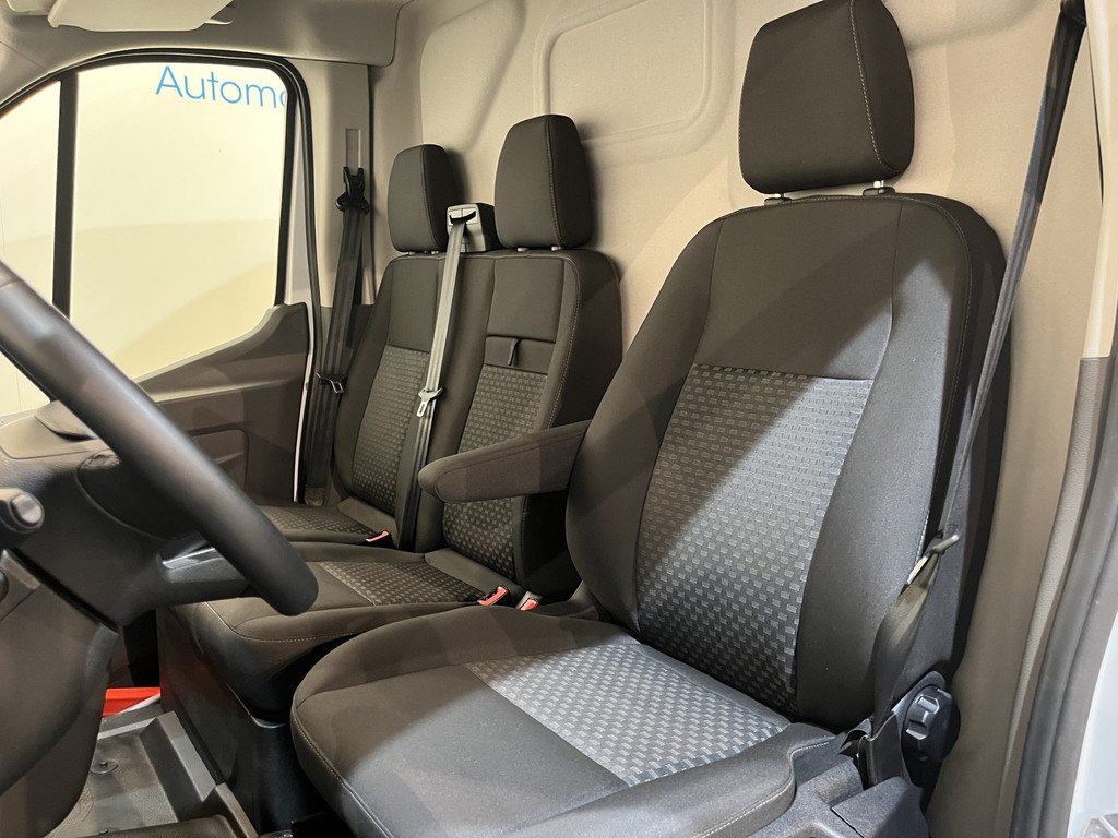 Ford E-Transit 390 (3500 kg) L2H2 Trend 68 kWh / 100% Elektrisch !! / Airco / Cruise Control / CarPlay / Camera / Navigatie / 3-Zits / 4.000 KM !! 8