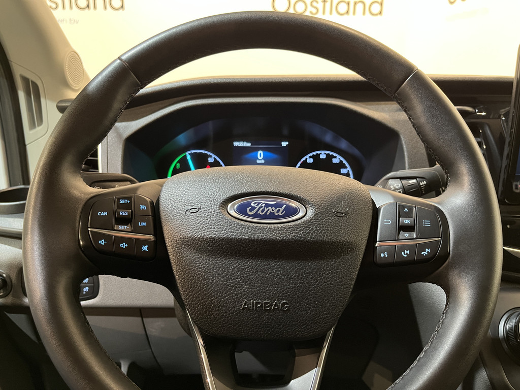 Ford E-Transit L2H2 Trend 68 kWh 184 PK / 100% Elektrisch !! / Airco / Cruise Control / CarPlay / Camera / Navigatie / 3-Zits / 17.000 KM !! 11