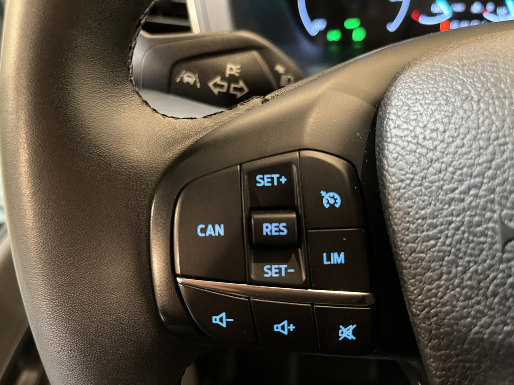 Ford E-Transit L2H2 Trend 68 kWh 184 PK / 100% Elektrisch !! / Airco / Cruise Control / CarPlay / Camera / Navigatie / 3-Zits / 17.000 KM !! 13