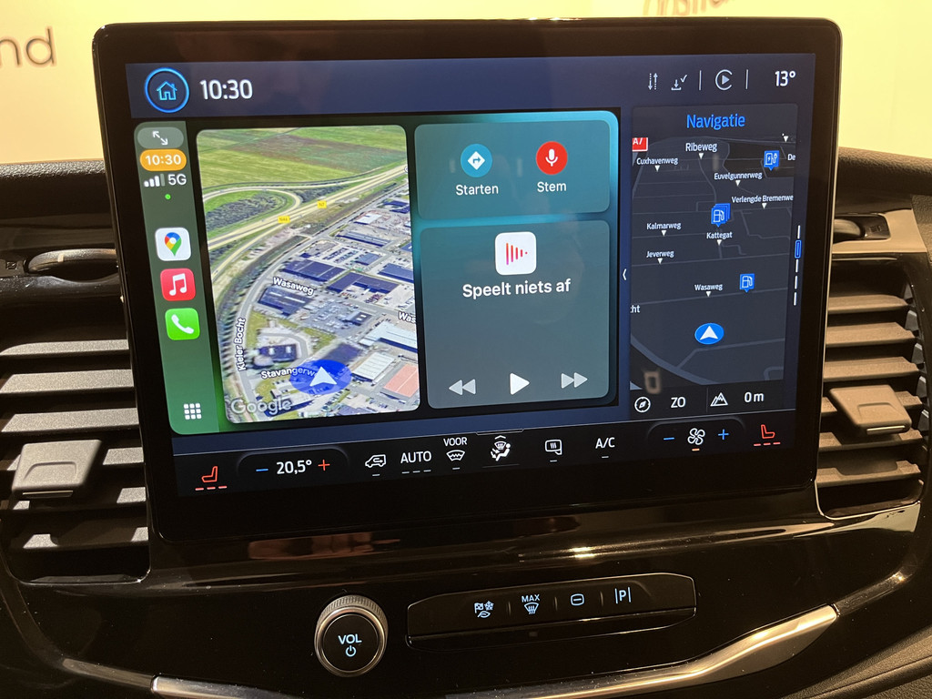 Ford E-Transit L2H2 Trend 68 kWh 184 PK / 100% Elektrisch !! / Airco / Cruise Control / CarPlay / Camera / Navigatie / 3-Zits / 17.000 KM !! 9