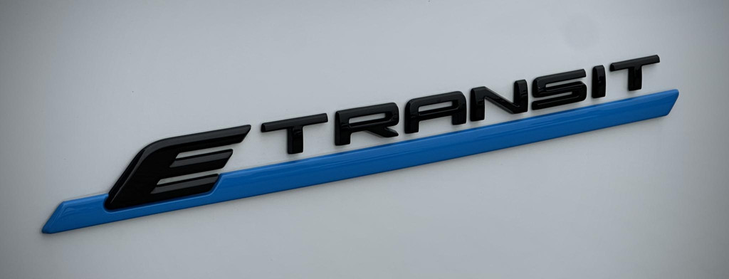 Ford E-Transit Cust. 320 L1H1 Trend 65 kWh Nieuw! Laadruimte pakket|Stoelverw|3zits 7