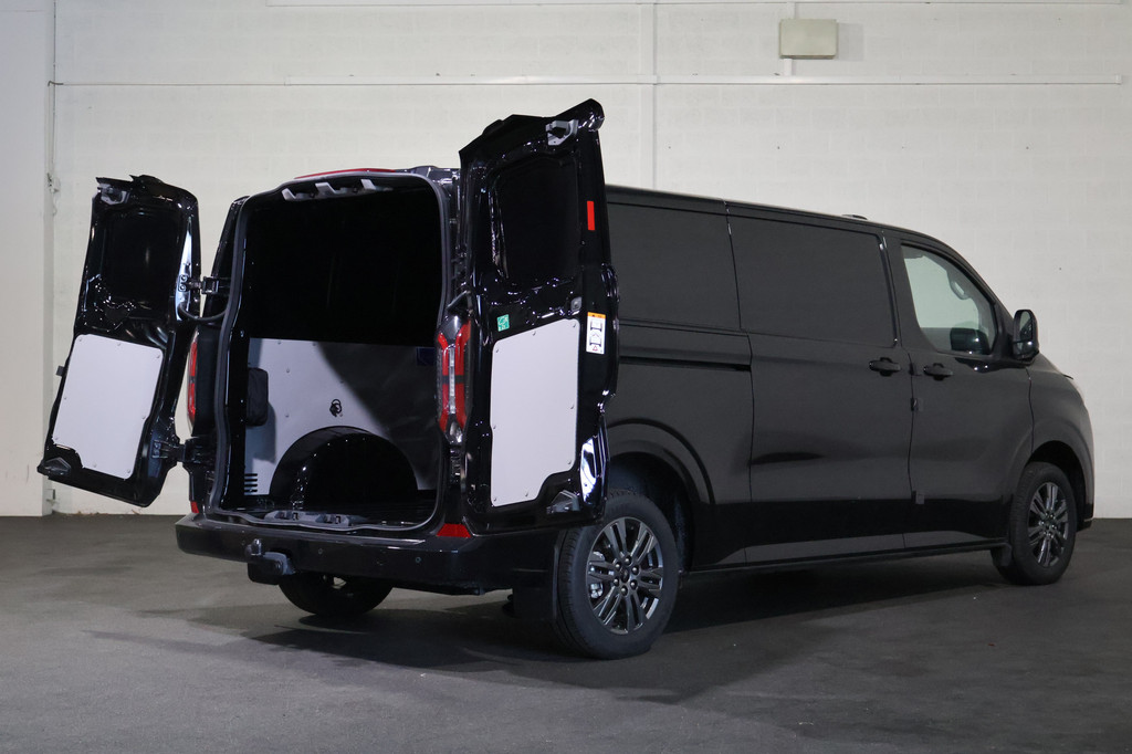 Ford E-Transit Cust. 320 L2 H1 Limited 65 kWh 218pk 2x Schuifdeur Trekhaak B&O Audio 10
