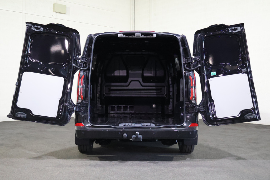 Ford E-Transit Cust. 320 L2 H1 Limited 65 kWh 218pk 2x Schuifdeur Trekhaak B&O Audio 11