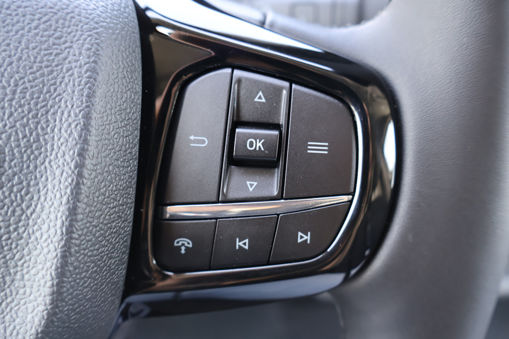 Ford E-Transit Cust. 320 L2 H1 Limited 65 kWh 218pk Trekhaak B&O Audio 17