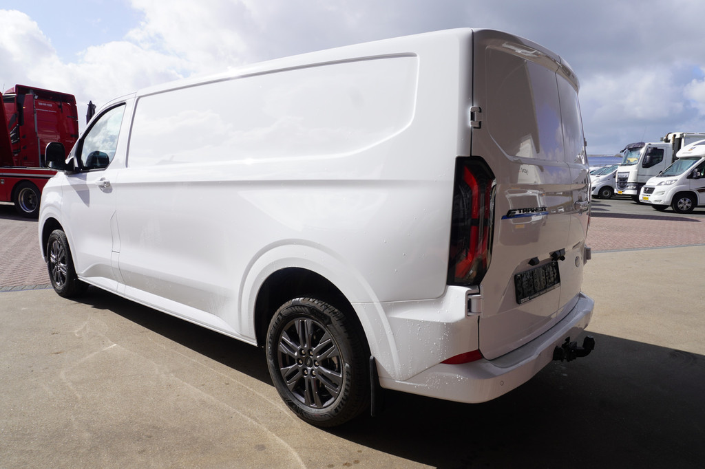 Ford E-Transit Cust. 320L L2H1 Limited 65 kWh 160KW/218PK Automaat met POWERPACK Nr. V019 | Airco | Cruise | Apple CP- Android auto | Trekhaak 7
