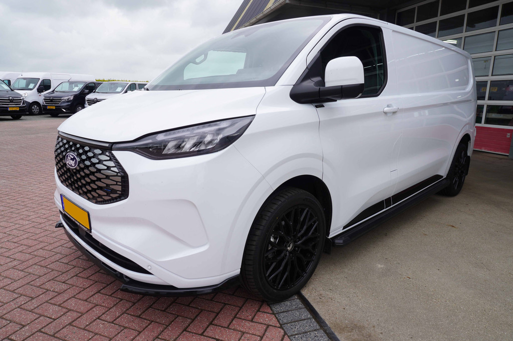 Ford E-Transit Cust. 320L L2H1 Limited 65 kWh 160KW/218PK Automaat met POWERPACK Nr. V029 | Airco | Cruise | Apple CP| 20LM velgen | Trekhaak | Spoilers DEMO 7