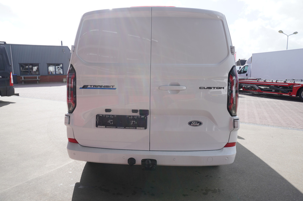 Ford E-Transit Cust. 320L L2H1 Limited 65 kWh 160KW/218PK Automaat met POWERPACK Nr. V044 | Airco | Cruise | Apple CP- Android auto | Trekhaak 6