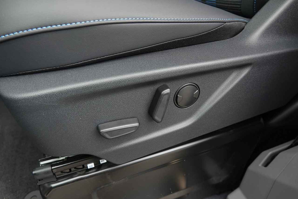 Ford E-Transit Cust. L2H1 Sport 218PK Automaat Schuifdeur links en rechts Airco | adap.cruise | Navi | 360 camera | 19Lm velgen 14