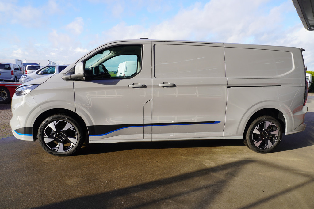 Ford E-Transit Cust. L2H1 Sport 218PK Automaat Schuifdeur links en rechts Airco | adap.cruise | Navi | 360 camera | 19Lm velgen 8