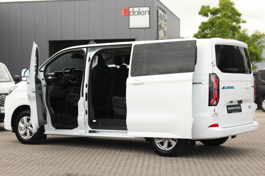 Ford E-Transit Custom 320 L1H1 Kombi | 9 persoons | Limited | 71kWh | 100kW/136pk | Trekgewicht 2300kg | Camera | Carplay/Android | Cruise | Lease 771,- p/m 15