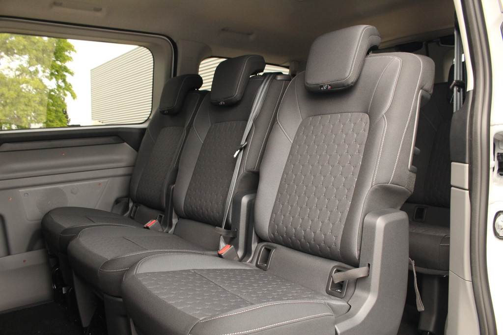 Ford E-Transit Custom 320 L1H1 Kombi | 9 persoons | Limited | 71kWh | 100kW/136pk | Trekgewicht 2300kg | Camera | Carplay/Android | Cruise | Lease 771,- p/m 19