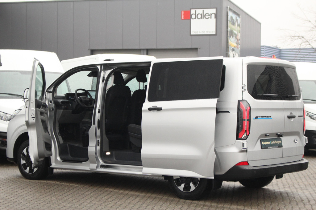 Ford E-Transit Custom 320 L1H1 Kombi | 9 persoons | Trend | 65kWh | 160kW/218pk | Trekgewicht 2300kg | Camera | Carplay/Android | Cruise | Lease 824,- p/m 17
