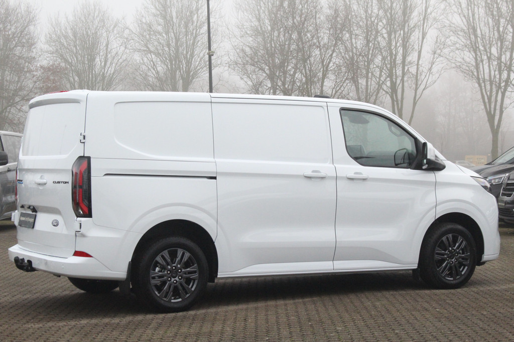 Ford E-Transit Custom 320 L1H1 Limited | 65kWh | 160kW/218pk | Pro Power | Camera | Carplay/Android | Cruise | Lease 663,- p/m 5