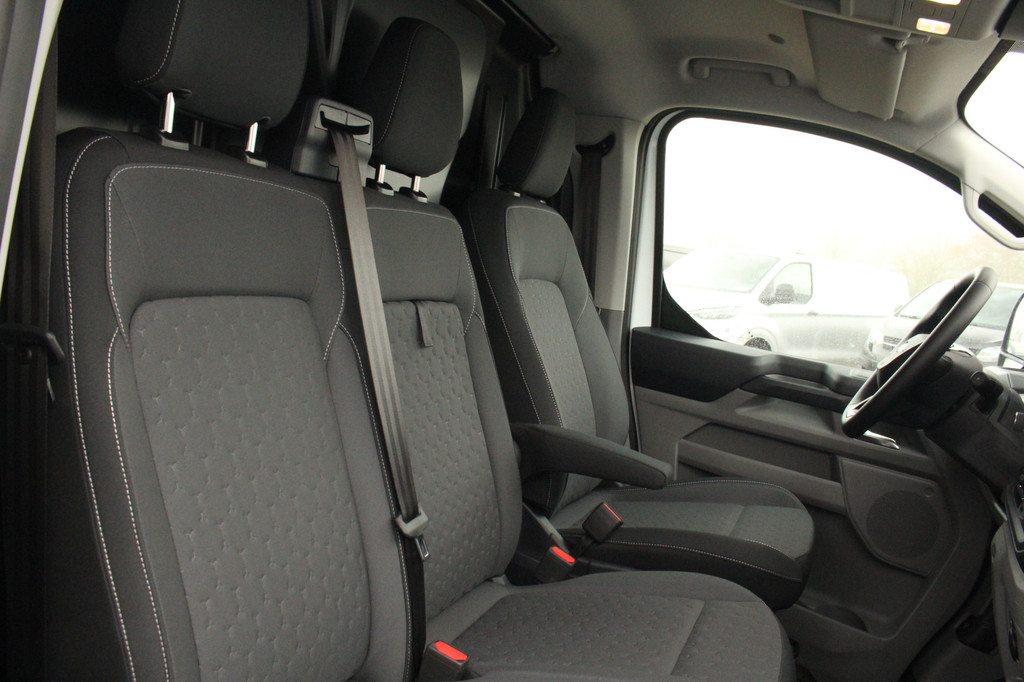 Ford E-Transit Custom 320 L1H1 Limited | 65kWh | 160kW/218pk | Pro Power | Camera | Carplay/Android | Cruise | Lease 681,- p/m 19