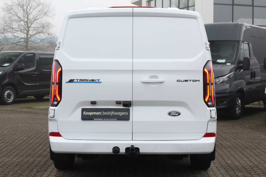 Ford E-Transit Custom 320 L1H1 Limited | 65kWh | 160kW/218pk | Pro Power | Camera | Carplay/Android | Cruise | Lease 681,- p/m 7