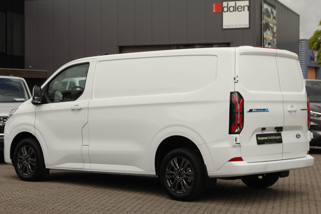 Ford E-Transit Custom 320 L1H1 Limited | 71kWh | 160kW/218pk | Trekgewicht 2300kg | Camera | Carplay/Android | Cruise | Lease 699,- p/m 12