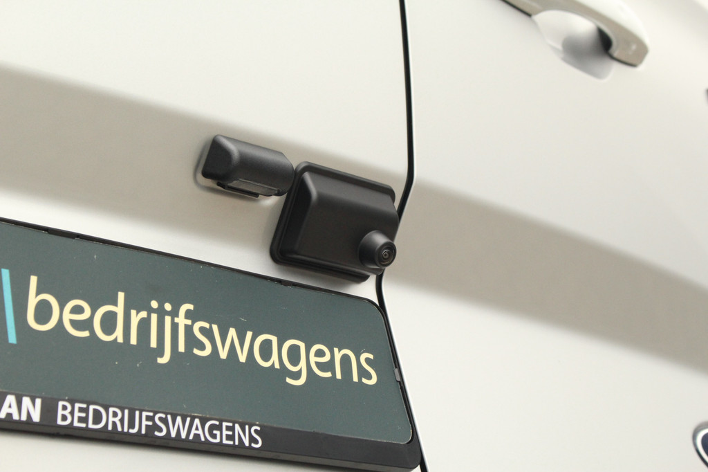 Ford E-Transit Custom 320 L1H1 Limited | 71kWh | 160kW/218pk | Trekgewicht 2300kg | Camera | Carplay/Android | Cruise | Lease 717,- p/m 11