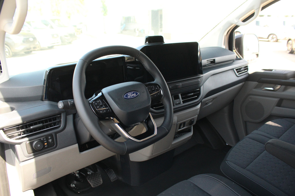 Ford E-Transit Custom 320 L1H1 Limited | 71kWh | 160kW/218pk | Trekgewicht 2300kg | Camera | Carplay/Android | Cruise | Lease 717,- p/m 14