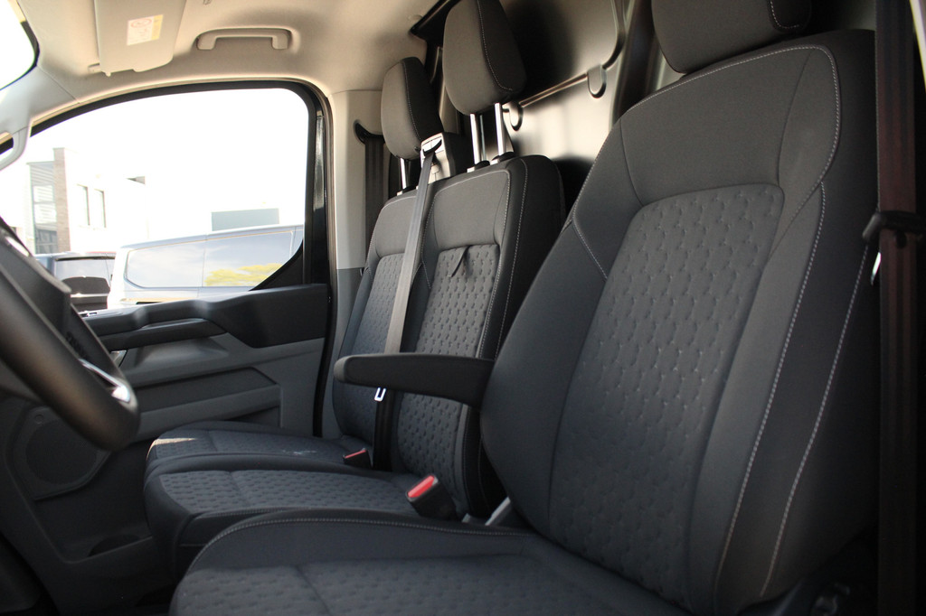 Ford E-Transit Custom 320 L1H1 Limited | 71kWh | 160kW/218pk | Trekgewicht 2300kg | Camera | Carplay/Android | Cruise | Lease 717,- p/m 15