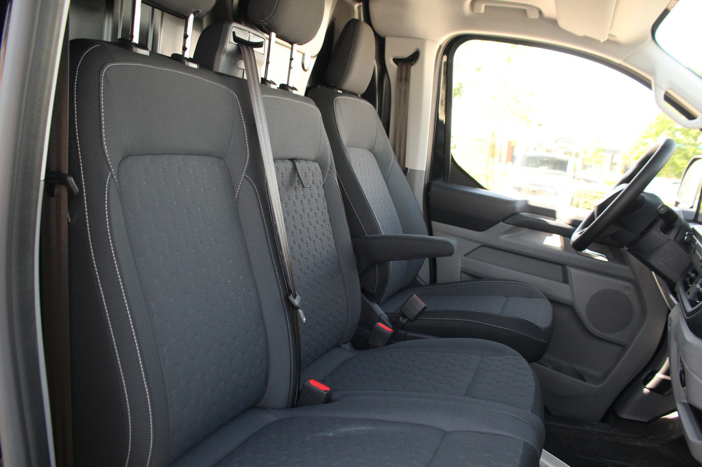 Ford E-Transit Custom 320 L1H1 Limited | 71kWh | 160kW/218pk | Trekgewicht 2300kg | Camera | Carplay/Android | Cruise | Lease 717,- p/m 17