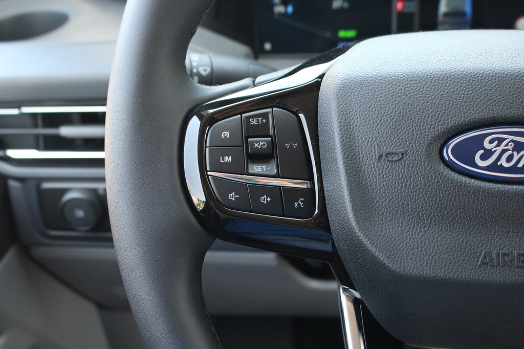 Ford E-Transit Custom 320 L1H1 Limited | 71kWh | 160kW/218pk | Trekgewicht 2300kg | Camera | Carplay/Android | Cruise | Lease 717,- p/m 21