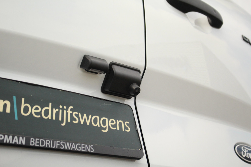 Ford E-Transit Custom 320 L1H1 Trend | 71 kWh | 160kW/218pk | Stoelverwarming | Camera | Carplay/Android | Cruise | Lease 681,- p/m 10