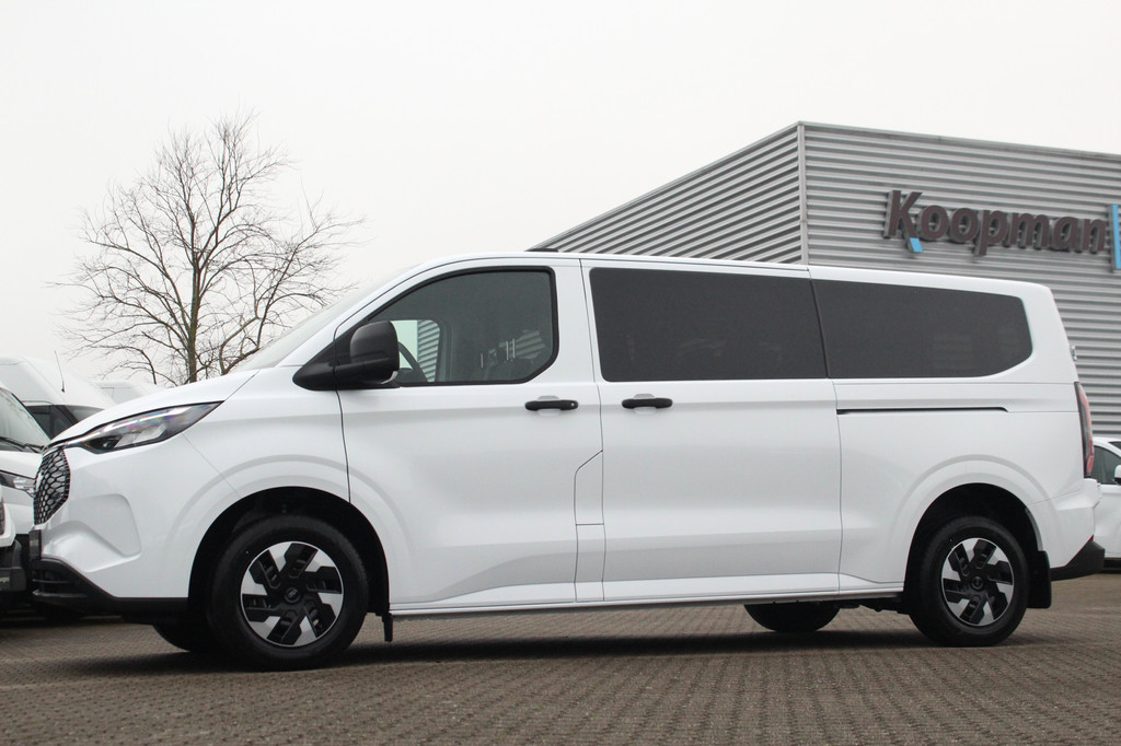 Ford E-Transit Custom 320 L2H1 Kombi | 9 persoons | Trend | 65kWh | 160kW/218pk | Trekgewicht 2300kg | Camera | Carplay/Android | Cruise | Lease 824,- p/m 17