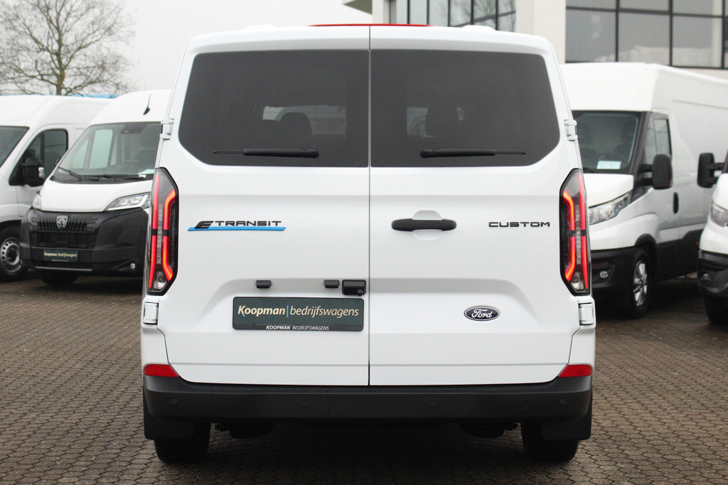 Ford E-Transit Custom 320 L2H1 Kombi | 9 persoons | Trend | 65kWh | 160kW/218pk | Trekgewicht 2300kg | Camera | Carplay/Android | Cruise | Lease 824,- p/m 8