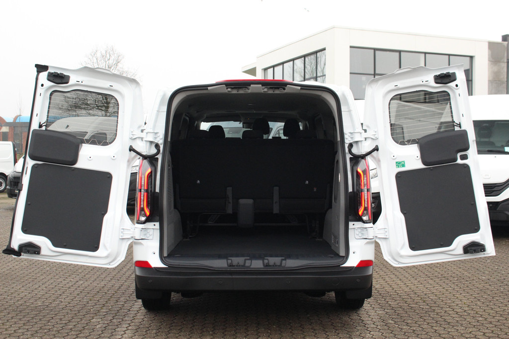 Ford E-Transit Custom 320 L2H1 Kombi | 9 persoons | Trend | 65kWh | 160kW/218pk | Trekgewicht 2300kg | Camera | Carplay/Android | Cruise | Lease 824,- p/m 9