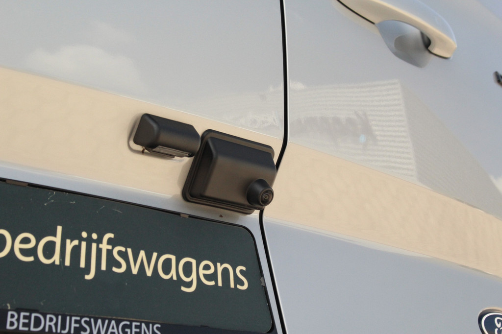 Ford E-Transit Custom 320 L2H1 Limited DC | 71 kWh | 160kW/218pk | Trekgewicht 2300kg | Camera | Carplay/Android | Cruise | Lease 788,- p/m 11