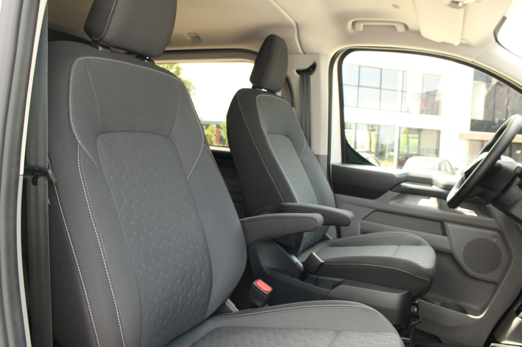 Ford E-Transit Custom 320 L2H1 Limited DC | 71 kWh | 160kW/218pk | Trekgewicht 2300kg | Camera | Carplay/Android | Cruise | Lease 788,- p/m 18