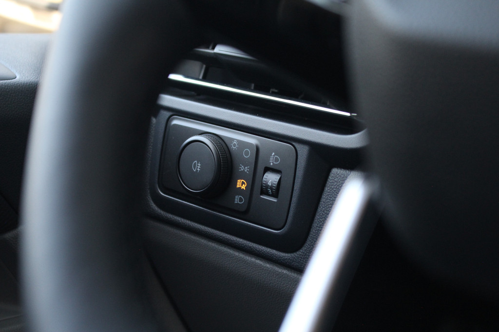 Ford E-Transit Custom 320 L2H1 Limited DC | 71 kWh | 160kW/218pk | Trekgewicht 2300kg | Camera | Carplay/Android | Cruise | Lease 788,- p/m 21