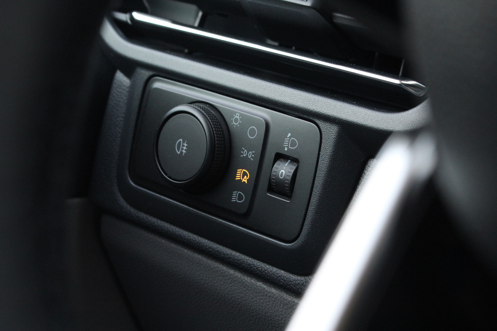 Ford E-Transit Custom 320 L2H1 Limited DC | 71 kWh | 160kW/218pk | Trekgewicht 2300kg | Camera | Carplay/Android | Cruise | Lease 788,- p/m 21