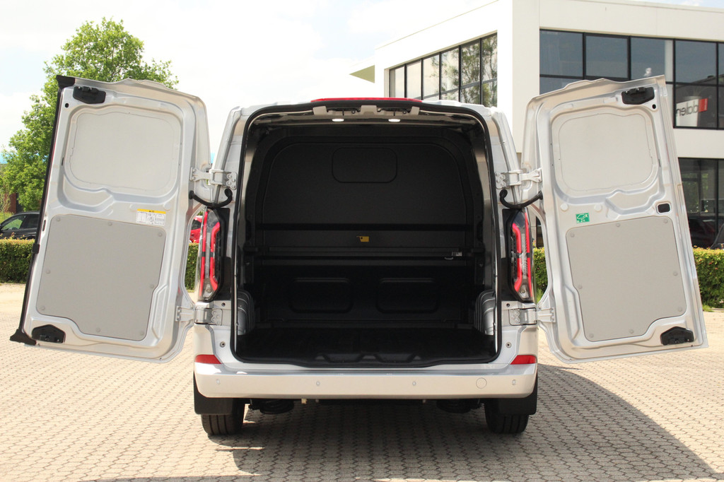 Ford E-Transit Custom 320 L2H1 Limited DC | 71 kWh | 160kW/218pk | Trekgewicht 2300kg | Camera | Carplay/Android | Cruise | Lease 788,- p/m 9