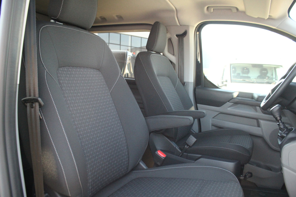 Ford E-Transit Custom 320 L2H1 Trend 64 kWh 218pk DC Automaat | Trekgewicht 2300kg | L+R Zijdeur | Keyless | Carplay/Android | Stoel+Stuurverw | Lease 717,- p/m 19
