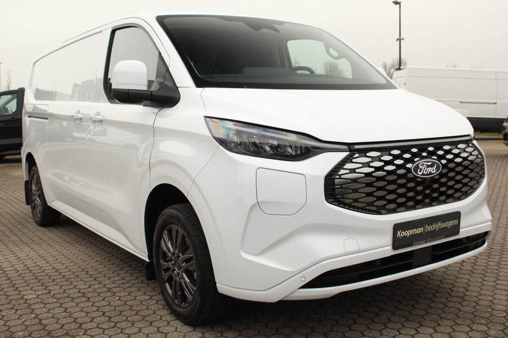 Ford E-Transit Custom 340 L2H1 Limited | 65kWh | 160kW/218pk | Trekhaak 2300kg | Pro-Power | Camera | Carplay/Android | Cruise | Lease 717,- p/m 4