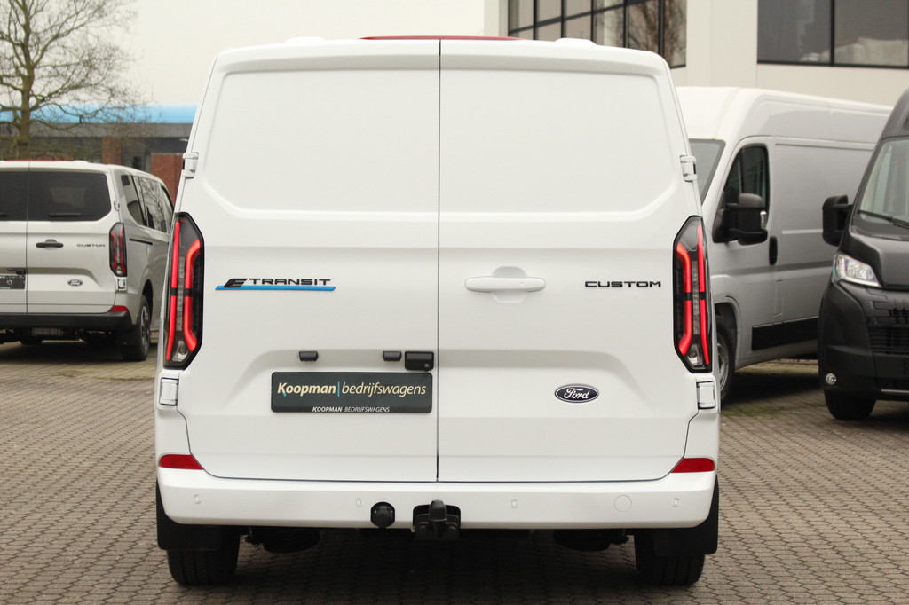Ford E-Transit Custom 340 L2H1 Limited | 65kWh | 160kW/218pk | Trekhaak 2300kg | Pro-Power | Camera | Carplay/Android | Cruise | Lease 717,- p/m 8