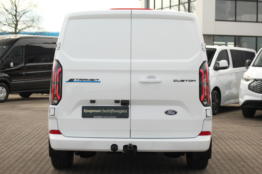 Ford E-Transit Custom 340 L2H1 Limited | 65kWh | 160kW/218pk | Trekhaak 2300kg | Pro-Power | Camera | Carplay/Android | Cruise | Lease 717,- p/m 9