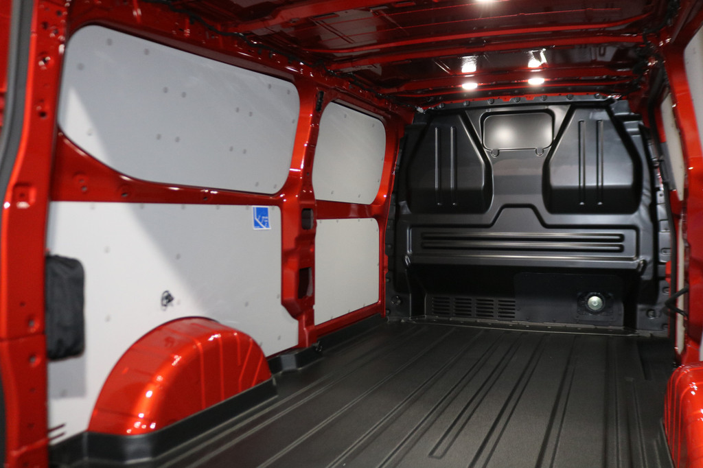 Ford E-Transit Custom 340 L2 H1 Limited 65 kWh 218pk Led 360 Camera B&O 12