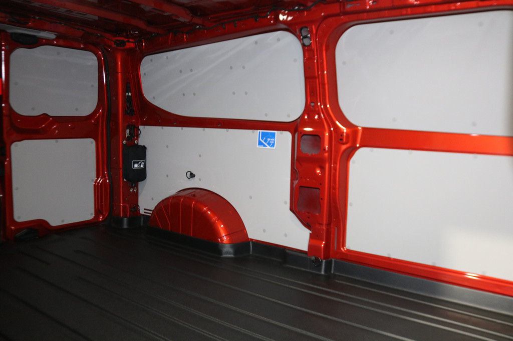 Ford E-Transit Custom 340 L2 H1 Limited 65 kWh 218pk Led 360 Camera B&O 13