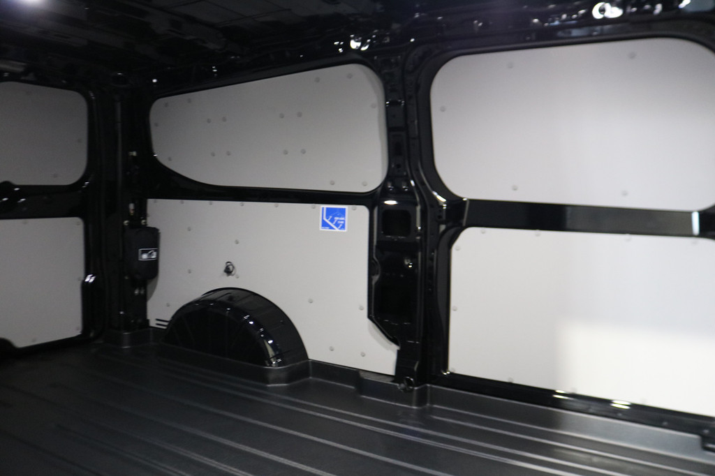 Ford E-Transit Custom 340 L2 H1 Limited 65 kWh 218pk Led 360 Camera B&O 14