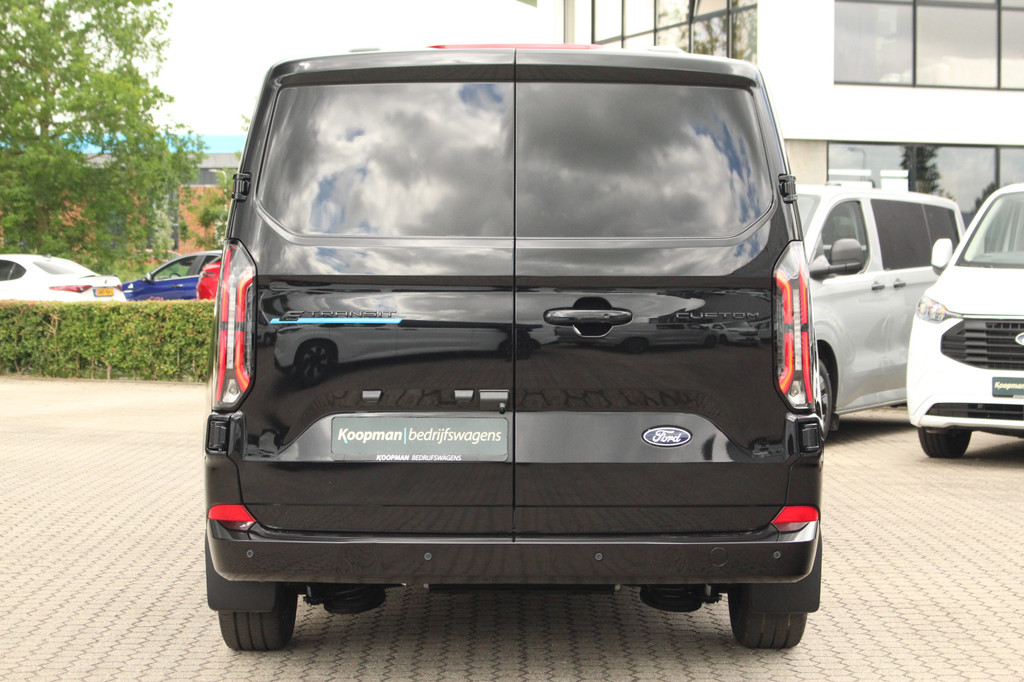 Ford E-Transit Custom 340 L2H1 Limited | 71 kWh | 160kW/218pk | Driver Assist | Adap. Cruise | Camera | Carplay/Android | Lease 771,- p/m 10