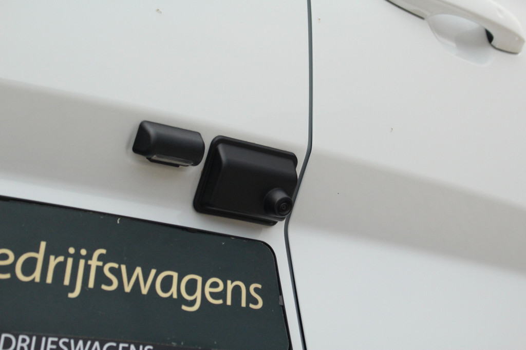 Ford E-Transit Custom 340 L2H1 Limited | 71 kWh | 160kW/218pk | Driver Assist | Adap. Cruise | Camera | Carplay/Android | Lease 771,- p/m 13