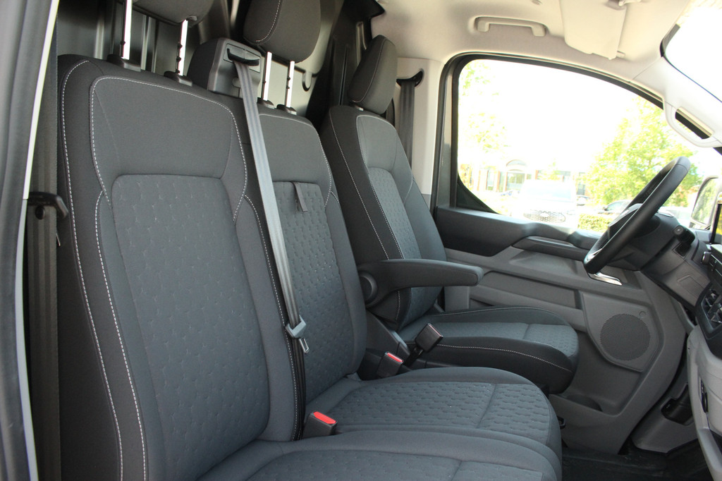 Ford E-Transit Custom 340 L2H1 Limited | 71 kWh | 160kW/218pk | Driver Assist | Adap. Cruise | Camera | Carplay/Android | Lease 771,- p/m 19