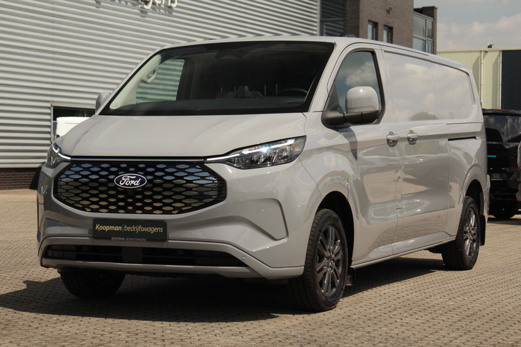 Ford E-Transit Custom 340 L2H1 Limited | 71 kWh | 160kW/218pk | L+R Schuifdeur | Stoel + Stuurverwarming | Camera | Carplay/Android | Cruise | Lease 753,- p/m 2