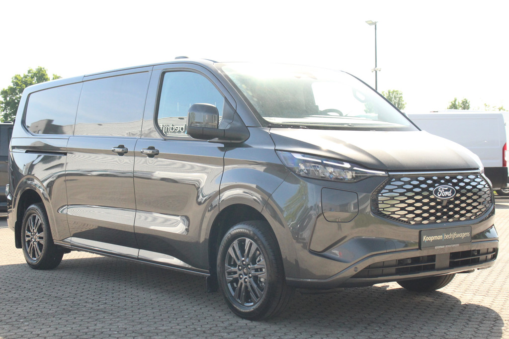 Ford E-Transit Custom 340 L2H1 Limited | 71 kWh | 160kW/218pk | L+R Schuifdeur | Stoel + Stuurverwarming | Camera | Carplay/Android | Cruise | Lease 753,- p/m 4